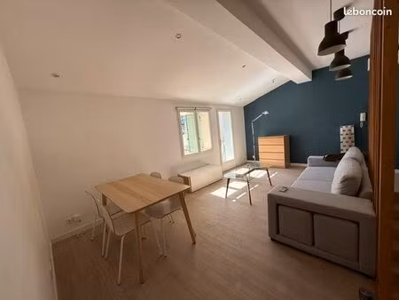 t2 meublé 44 m² avec petite terrasse - quartier arceaux - montpellier