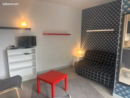 studio climatisé et équipé