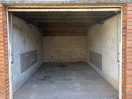 garage à louer proche du centre