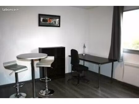 studio meublé 28 m2