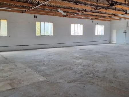 local entrepot