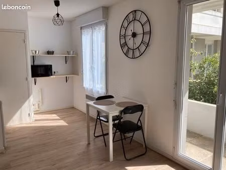 studio meublé de 23 m² avec parking – angers  quartier la madeleine
