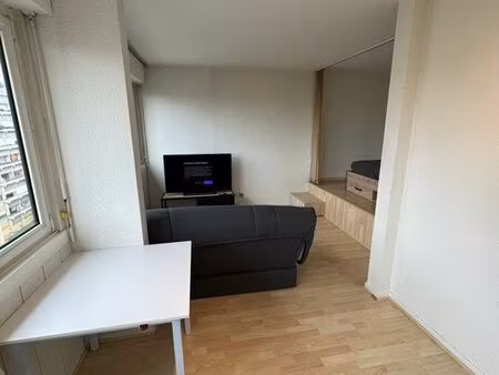 appartement meublé  coin chambre  parking