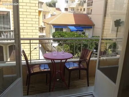 beau studio 27 m² pour étudiants à antibes