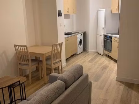 t2 45m2 meublé avec bureau