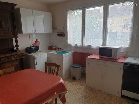 dreux  secteur hôpital  meublé f1 28m² rdc (maison individuelle)