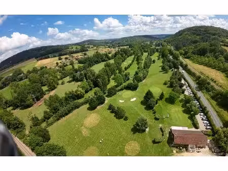 golf 9 trous avec maison d'habitation  restaurant et dépendances perigord noir