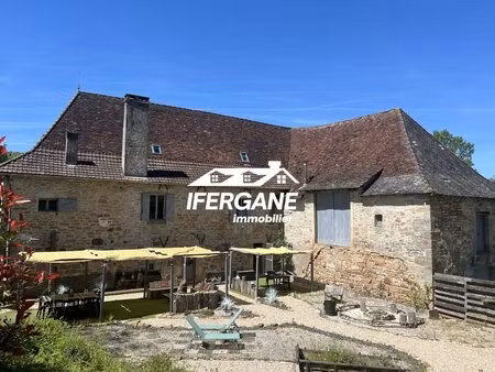 secteur lacapelle-marival – ensemble de charme avec gîte  chambres d’hôtes et grange – 282