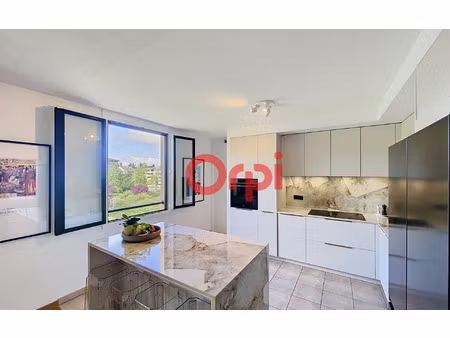 location appartement  m² t-4 à saint-julien-en-genevois  2 950 €