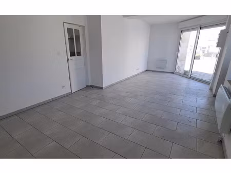 location maison  m² t-4 à signy-signets  920 €