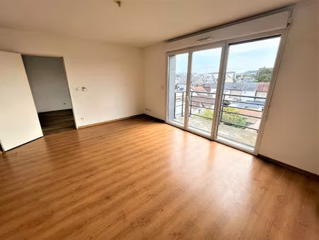 appartement 2 pièces de 49m² avec balcon et parking - petit quevilly - secteur jean jaurès