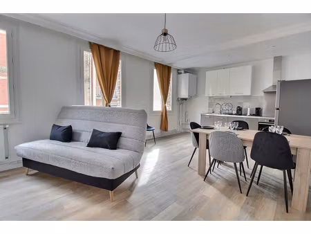a louer joli f3 meublé en triplex à le havre (76)