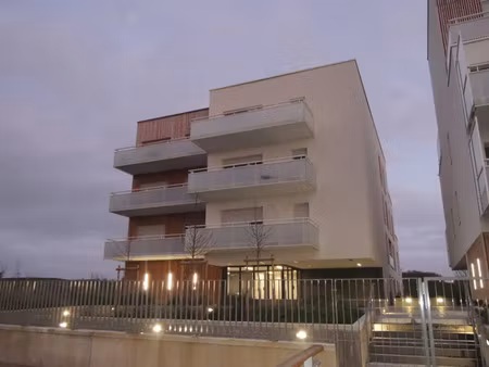 location appartement 2 pièces 40 m² à bezannes (51430)