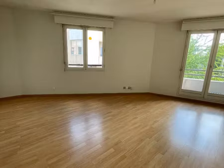 location appartement 2 pièces 52 m² à pau (64000)