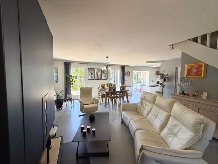 vente maison 5 pièces 146 m² idron (64320)