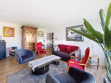 appartement t4 de 93 m² à angers  3 chambres avec cave et parking