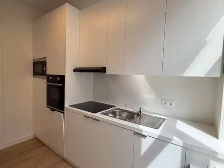 appartement à louer à ieper € 750 (lp2zk) - era domus (ieper) | zimmo