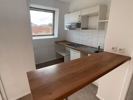 appartement t2 de 39 m2 avec balcon et parking en sous-sol d