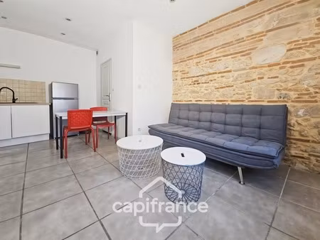 studio en rdc refait à neuf  meublé  proche gare  fac  bus de ville dans immeuble sécurisé