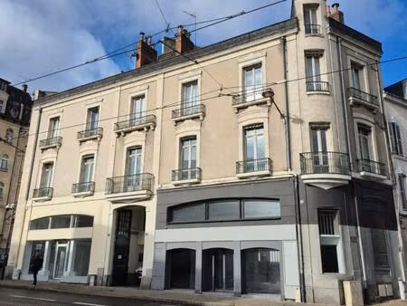 le mans - immeuble mixte avec potentiel de transformation