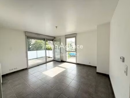 noisy-le-sec bel appartement 3 pièces avec balcon et parking en sous-sol