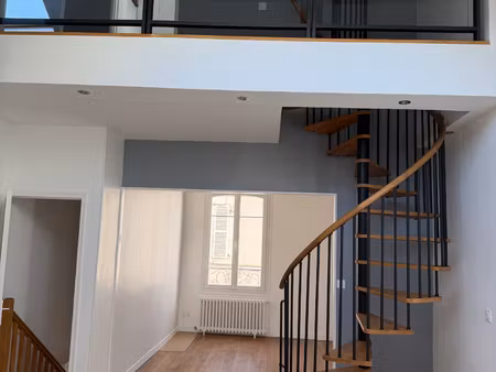 proche martroi  charmante maison-appartement avec 3 chambres