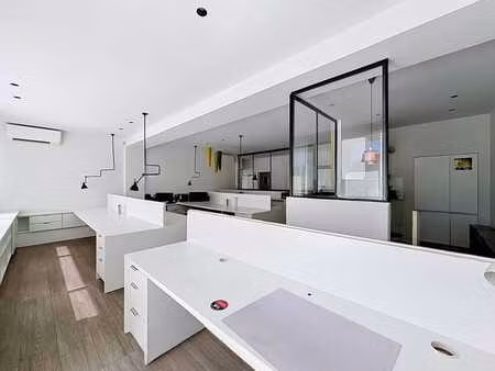 ixelles : superbe bureau rénové de 80m² avec terrasse