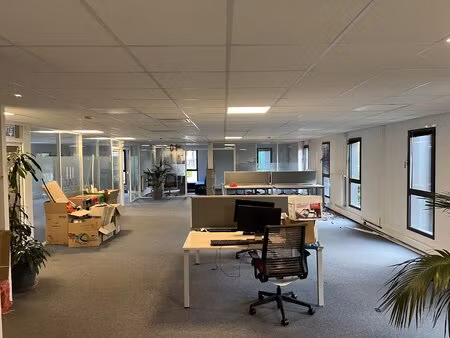 location bureaux 243 m² – ensemble tertiaire secteur de la vatine