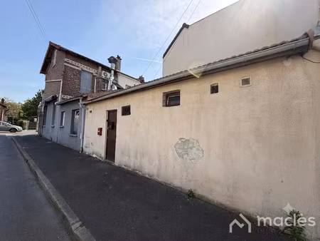 murs de commerce et habitation - avenue pierre sémard à vill