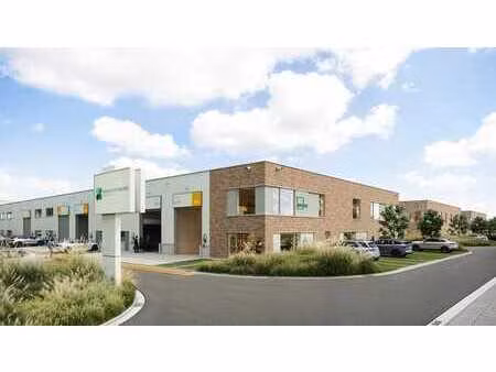 unité pme neuve (132 m²) – stratégiquement située en liai...