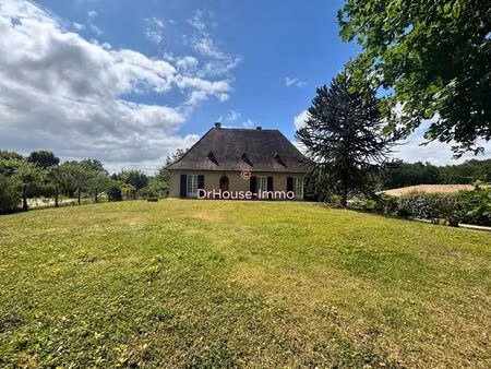 charmante perigourdine familiale avec jardin situé à champcevinel