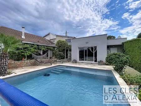 maison -trois chambres- terrain-piscine