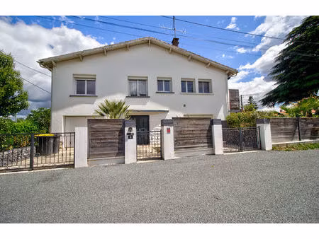 le passage - maison 3 chambres  2 grands garages  jardin et piscine dans une impasse très 