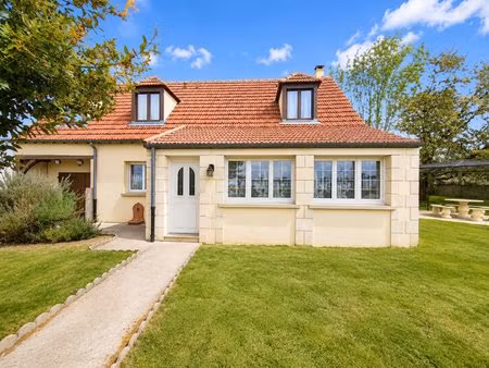 maison 3 chambres et un bureau avec grand jardin