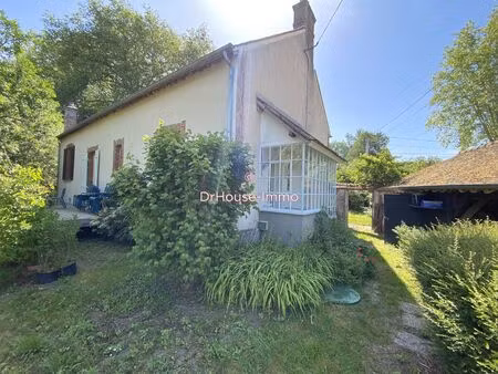 maison de caractère entièrement rénovée avec jardin clos et arboré de 1200 m2.