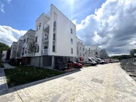 studio neuf - terrasse - parking - cave