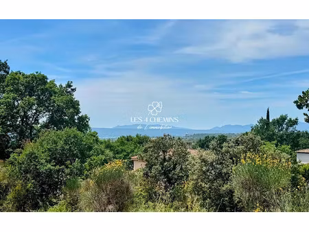 vente terrain 1740 m² à puyloubier (13114)  367 500 €