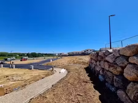 vente terrain 352 m² à servian (34290)  105 000 €