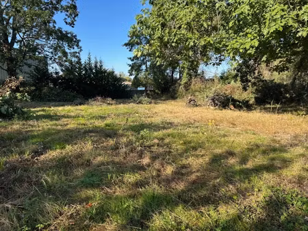 vente terrain 1790 m² à loupes (33370)  190 000 €