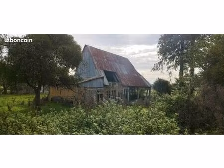 terrain avec batiment à rėabiliter en maison