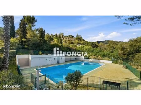 mandelieu domaine du grand duc t1/2 de 37m2 + terrasse de 12m2 + grand garage + cave + pis