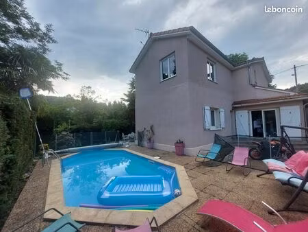 maison 6 pièces 163 m²
