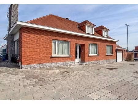 villa à louer avec terrasse et 5 chambres   tournai (vbe32981)