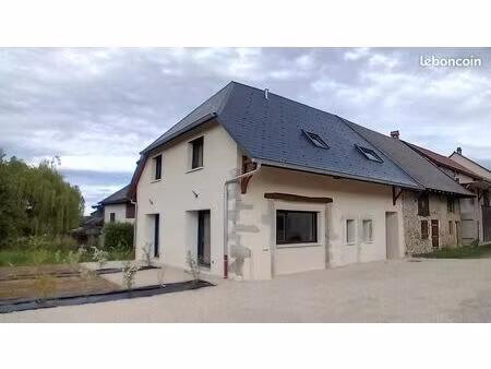 t2 neuf meublé dans un ancien corps de ferme rénové