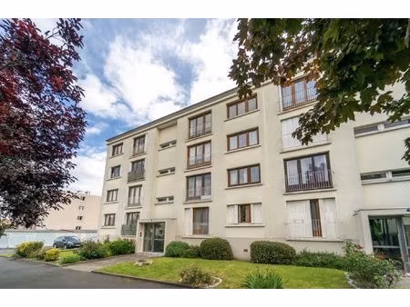 appartement 3 pièces de 66 m² avec cave et parking – quartie