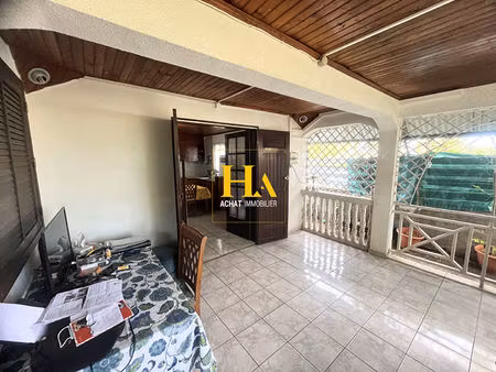 maison 93 m2- etang-salé