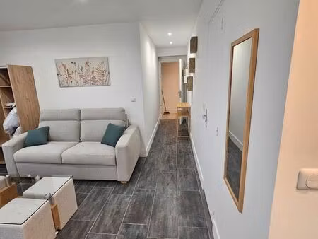 location studio meublé