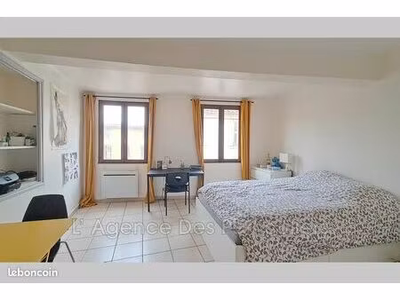 studio 1 pièce 26 m²