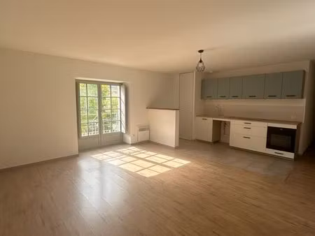 appartement 3 pièces 67m2 750