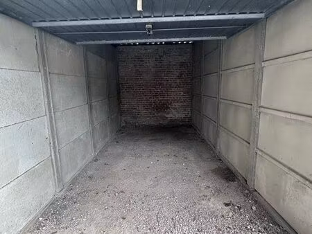garage à louer 13m2